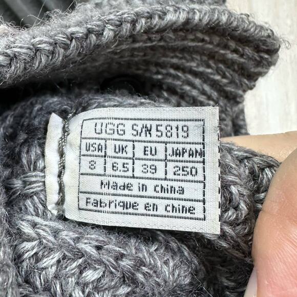UGG Classic Cardy Gray Ribbed Knit Button Detail Sheepskin Lined Winter Boots 8 - Picture 12 of 13